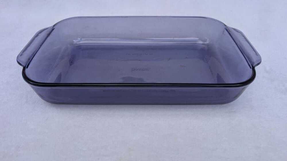 Pyrex 232 Amethyst Purple Glass Baking Dish 2.2 Qt